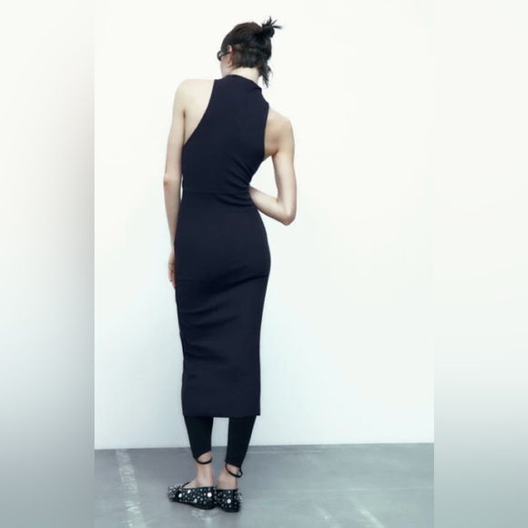 Zara Cut Out Halter Dress - Picture 3 of 7